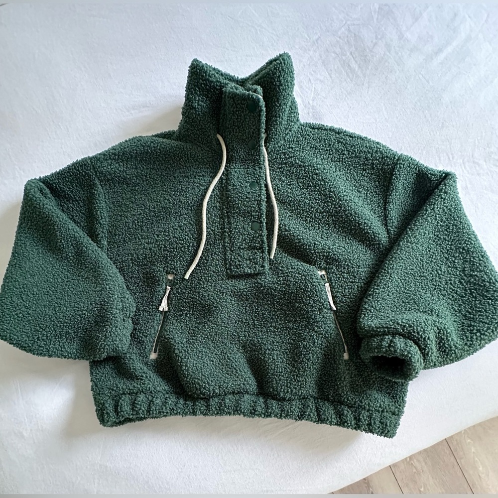 Universal Thread sweater M